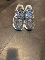 New Balance 9060 Grijs Maat 40.5, Ophalen of Verzenden, Gedragen, Grijs, Sneakers of Gympen
