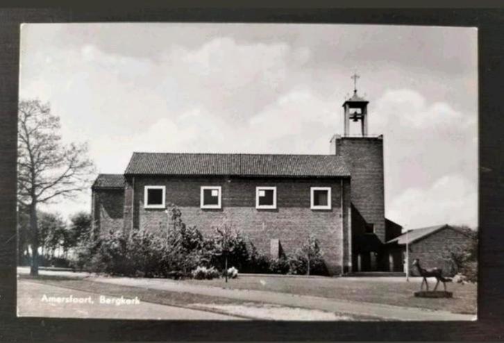 Amersfoort - Bergkerk (architect D. Zuiderhoek, bouwjr 1952), Verzamelen, Ansichtkaarten | Nederland, Ongelopen, Utrecht, 1960 tot 1980