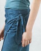 Prachtige lange suede leren wikkelrok vib jeansblue 36 38, Kleding | Dames, Rokken, Ophalen of Verzenden, Nieuw, Onder de knie
