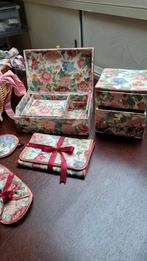Romantische decoratieset badkamer, Huis en Inrichting, Badkamer | Badtextiel en Accessoires, Ophalen, Overige typen