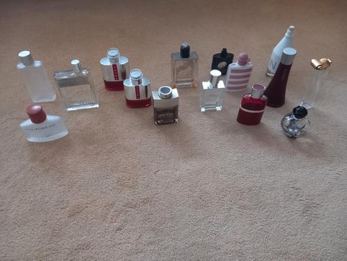Diversen lege 16x parfum flessen Ehv5655 mierlo geldrop, Sieraden, Tassen en Uiterlijk, Uiterlijk | Parfum, Zo goed als nieuw