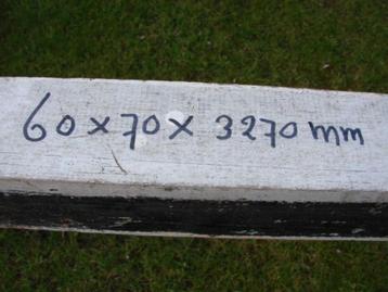 gebruikte hardhouten balk 60x70 mm, lengte 3,27 m (1 stuks) beschikbaar voor biedingen