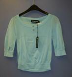 McGregor licht blauw truitje nieuw 2 knoopjes 128 nr 29129