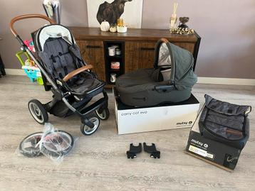 Mutsy EVO Kinderwagen met reiswieg en voetenzak beschikbaar voor biedingen