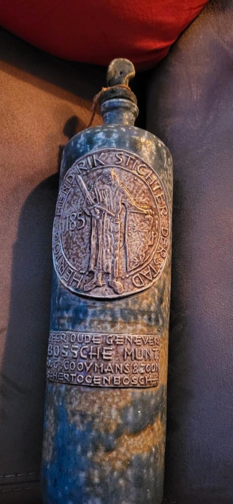 jenever kruikje heel mooi en bijzonder exemplaar, Verzamelen, Overige Verzamelen, Gebruikt, Ophalen