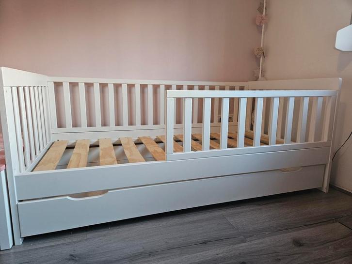 Petite Amelie peuterbed 140x70 + matras, Kinderen en Baby's, Kinderkamer | Bedden, Gebruikt, 140 tot 160 cm, 70 tot 85 cm, Matras