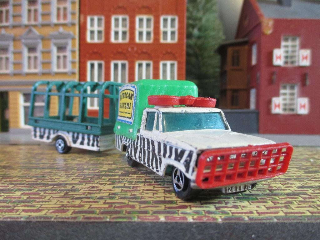 1/80 Dodge D20 African Safari Majorette Near Mint + aanh., Ophalen of Verzenden, Gebruikt, Auto