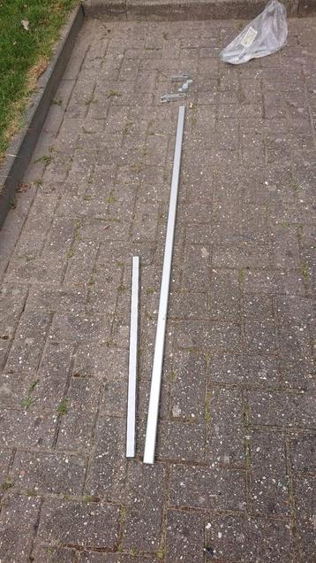 Kleding roede  beschikbaar voor biedingen