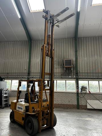 Komatsu FD25-1 heftruck beschikbaar voor biedingen