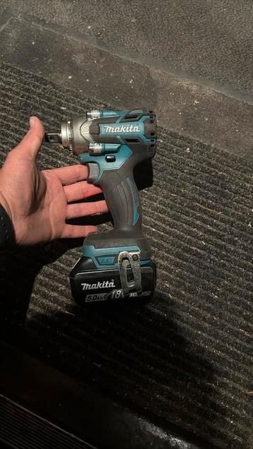 Makita DTW 285 18 V Slagmoersleutel beschikbaar voor biedingen