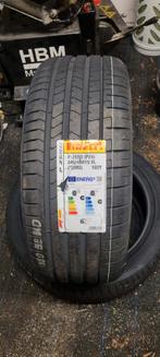 Nieuwe Pirelli 245/45/19 Bmw-Marcedes codering, 245 mm, Nieuw, Band(en), Zomerbanden