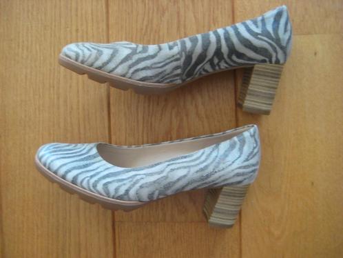 Nieuwe Gabor schoenen / pumps. Maat 5 = 38., Kleding | Dames, Schoenen, Nieuw, Pumps, Beige, Ophalen of Verzenden