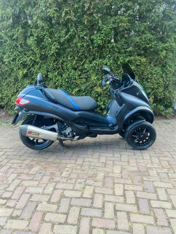 Custom Piaggio Mp3 - Akrapovic - 400cc- rijbewijs B -  beschikbaar voor biedingen