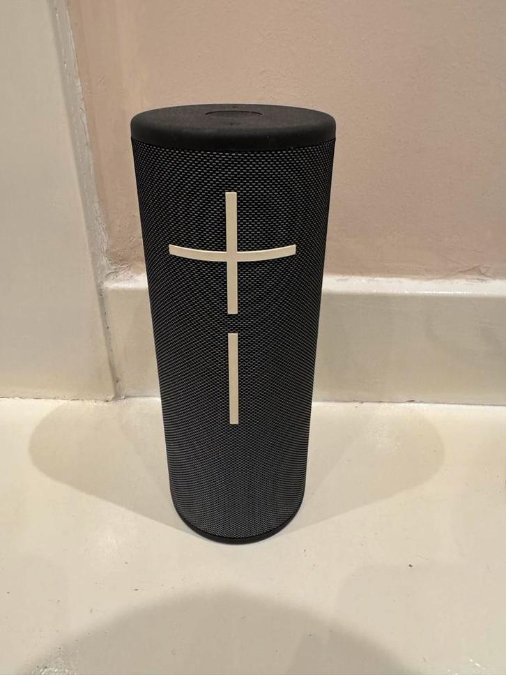 Ultimate Ears Megaboom 4 - Draagbare Bluetooth Speaker, Audio, Tv en Foto, Luidsprekers, Zo goed als nieuw, Overige typen, Minder dan 60 watt