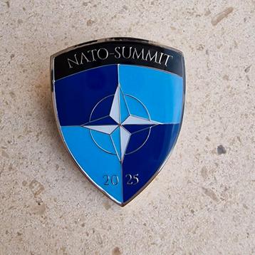DT speld NATO SUMMIT 2025 Damesmodel beschikbaar voor biedingen