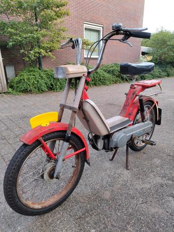 Vespa Bravo oldtimer 1977 beschikbaar voor biedingen