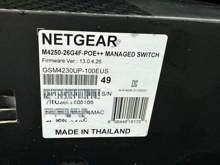 Netgear switch M4250-26G4F-POE++ AV over IP, Computers en Software, Netwerk switches, Nieuw, Ophalen of Verzenden