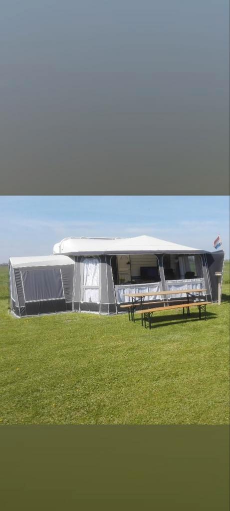Caravan hobby easy deluxe 460 met isabella penta voortent, Caravans en Kamperen, Caravans, Particulier, tot en met 4, Rondzit