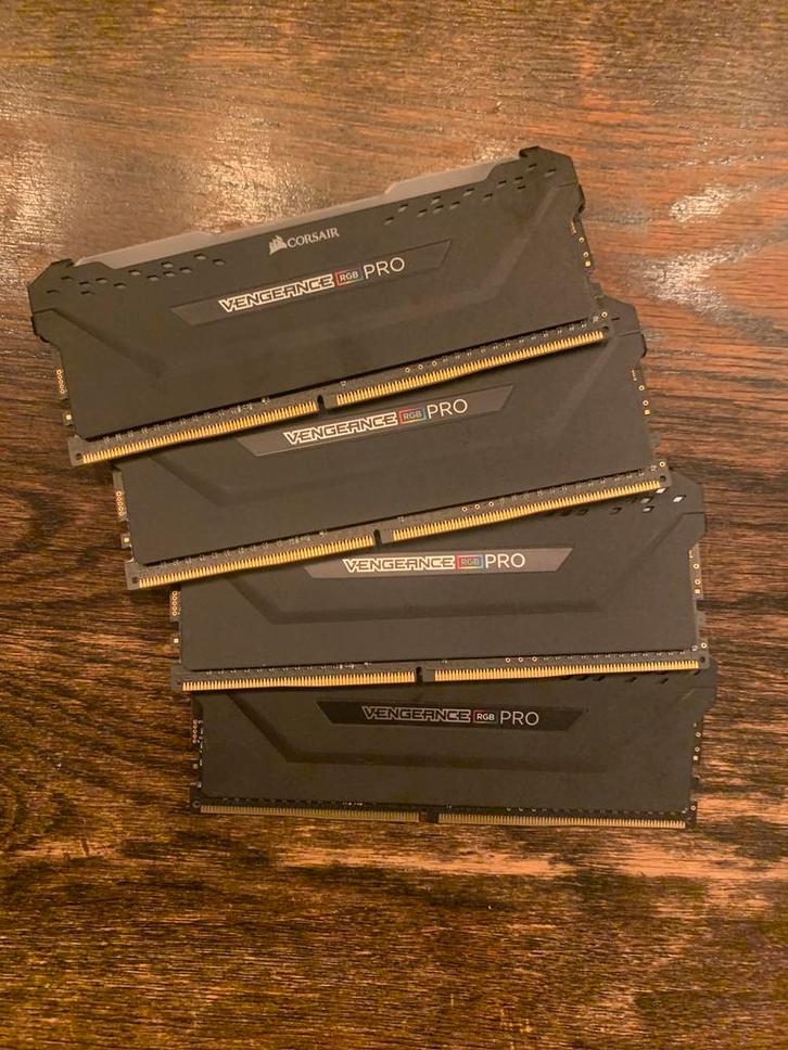 Corsair Vengeance RGB Pro 32GB (4x8GB) DDR4 3200MHz, Computers en Software, RAM geheugen, Gebruikt, Desktop, 32 GB, DDR4, Ophalen of Verzenden