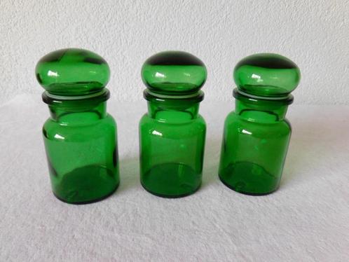 3 Vintage voorraadpotjes in groen glas, hg 12,5 cm, dsn 6 cm, Verzamelen, Retro, Overige typen, Ophalen of Verzenden