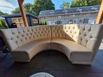 Gecapitonneerd halfrond lounge bank / vip bank/ luxe lounge, Huis en Inrichting, Ophalen, Gebruikt, Vierpersoons of meer, Stof