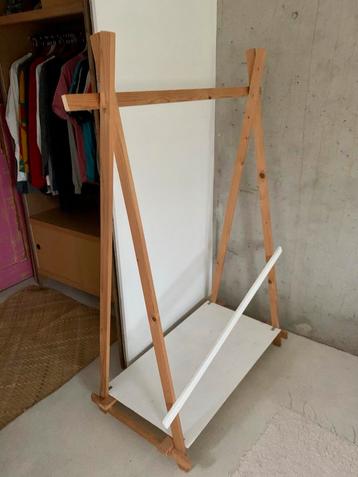 Houten Kledingrek met Plank - Handgemaakt beschikbaar voor biedingen