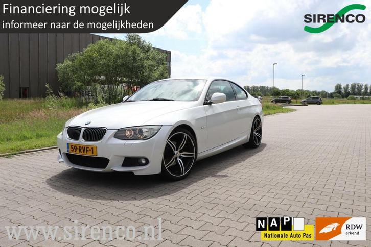 BMW 320i Coupé M-Pakket | Parelwit | 6-bak | Premium Audio, Auto's, BMW, Bedrijf, Te koop, 3-Serie, ABS, Airbags, Airconditioning