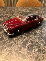 Jaguar Mark 2 Inspector Morse Custom Maisto, Hobby en Vrije tijd, Modelauto's | 1:18, Ophalen of Verzenden, Gebruikt, Auto, Maisto