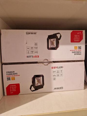ESYLUX LED Schijnwerper 30W – Model EL10810169 beschikbaar voor biedingen
