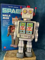 Bijzondere battery operated Space Walk man Robot onbespeeld, Ophalen of Verzenden