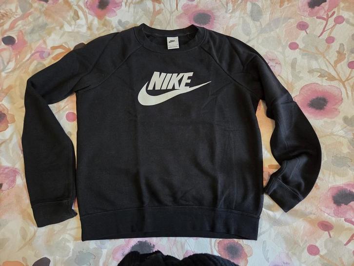 Zwarte Nike sweater, maat S, Kleding | Dames, Truien en Vesten, Gedragen, Maat 36 (S), Zwart, Ophalen of Verzenden