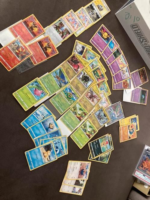 Pokemon evolving skies setje met rayquaza, Hobby en Vrije tijd, Verzamelkaartspellen | Pokémon, Zo goed als nieuw, Meerdere kaarten