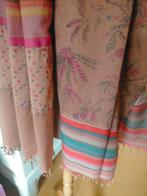 Grote katoenen shawl diverse prints roze groen camel, Kleding | Dames, Mutsen, Sjaals en Handschoenen, Ophalen of Verzenden, Gedragen