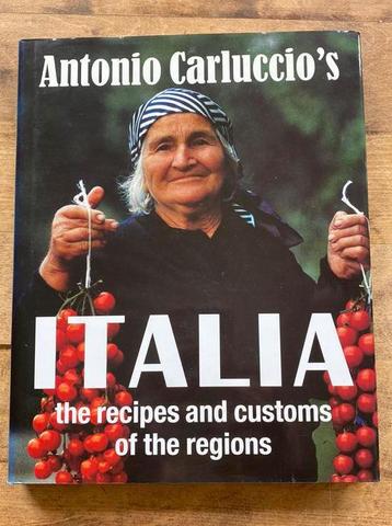Antonio Carluccio’s ITALIA kookboek Italiaans Engelstalig