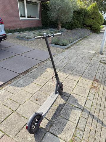 La souris - elektrische step beschikbaar voor biedingen