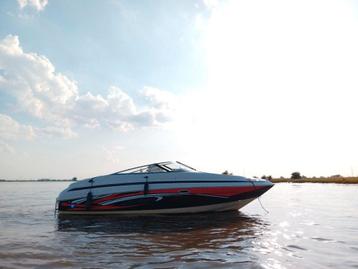 Cris craft 240 speedboot met trailer. beschikbaar voor biedingen