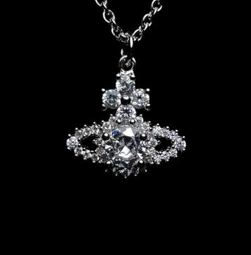 Vivienne Westwood Queen’s Palace Ketting