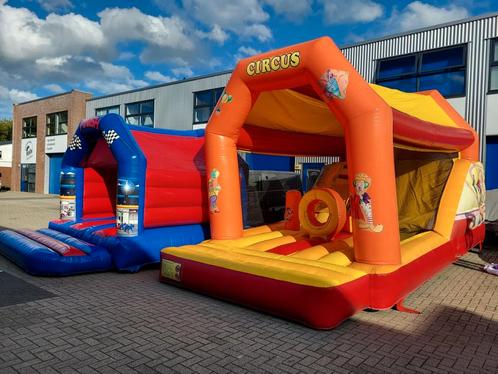 Springkussen huren met glijbaan of zonder  trouwkussen wit, Hobby en Vrije tijd, Feestartikelen | Verhuur, Zo goed als nieuw, Overige