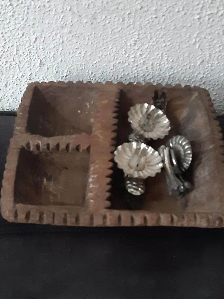 Landelijk vakken/"kruiden"bakje sober rustiek sleets, Antiek en Kunst, Curiosa en Brocante, Ophalen of Verzenden