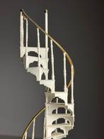 Staircase Model trap wit metaal, Ophalen