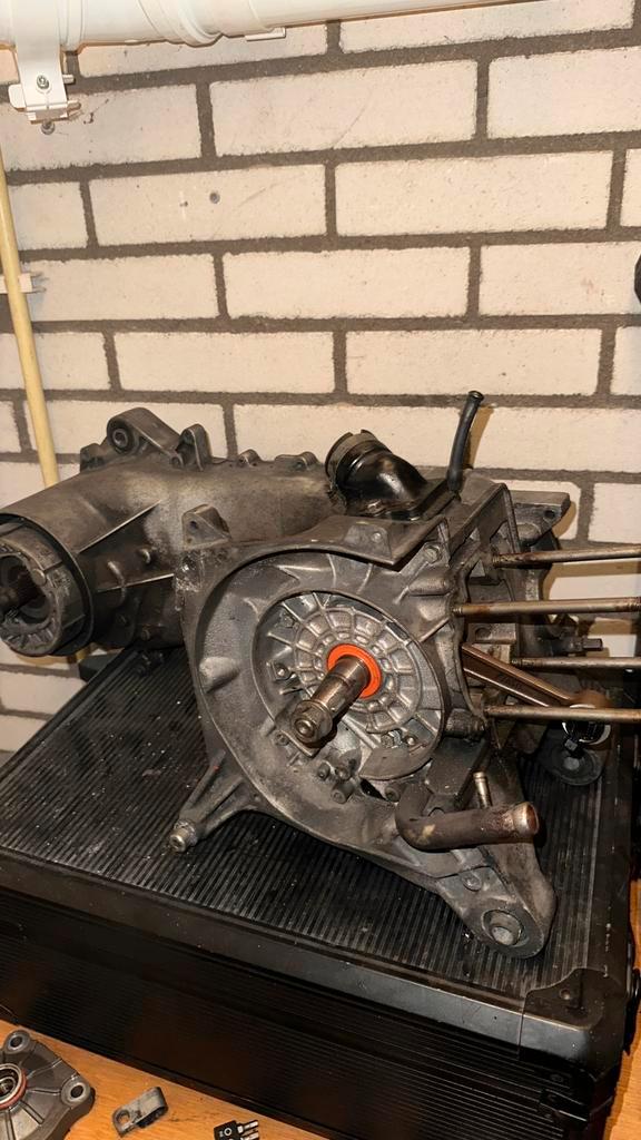 Hexagon 125cc blok, Fietsen en Brommers, Brommeronderdelen | Scooters, Gebruikt, Piaggio, Blok, Ophalen