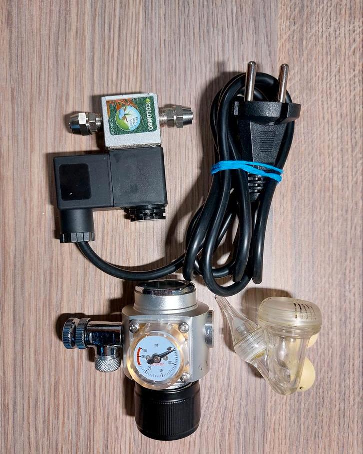 Colombo CO2 accessoires, Dieren en Toebehoren, Vissen | Aquaria en Toebehoren, Zo goed als nieuw, Filter of Co2, Ophalen of Verzenden