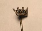 Metalen KROONTJE met vier punten Speld (Metaalkleur)., Verzamelen, Speldjes, Pins en Buttons, Verzenden, Zo goed als nieuw, Overige onderwerpen