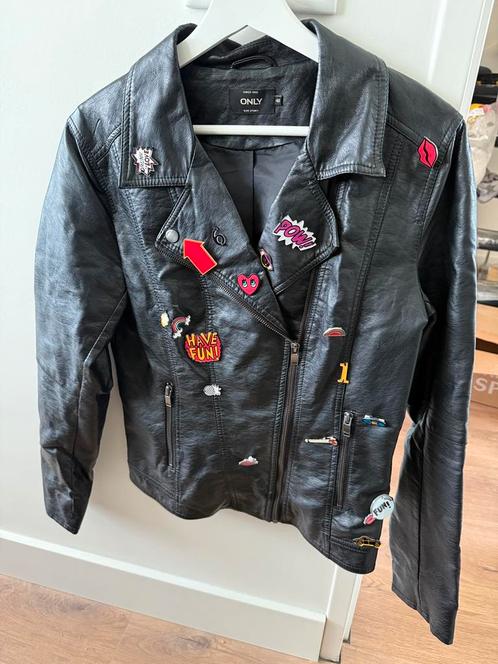(Nep)leren jasje met kleurrijke buttons, Kleding | Dames, Jassen | Zomer, Zo goed als nieuw, Maat 38/40 (M), Zwart, Ophalen of Verzenden