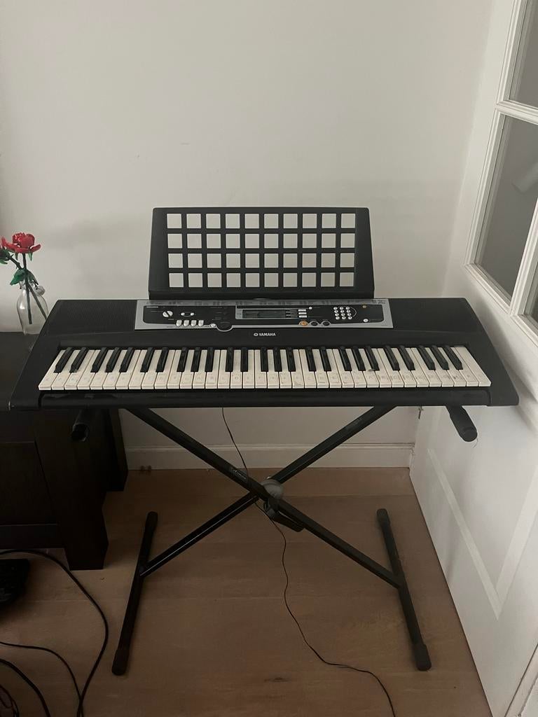 Yamaha YPT-210 Keyboard, Muziek en Instrumenten, Ophalen, 61 toetsen, Yamaha, Zo goed als nieuw