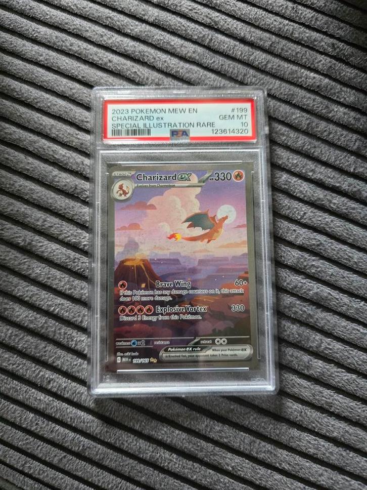 Charizard 151 PSA 10 - Zeldzame Pokémonkaart!, Hobby en Vrije tijd, Verzamelkaartspellen | Pokémon, Zo goed als nieuw, Losse kaart