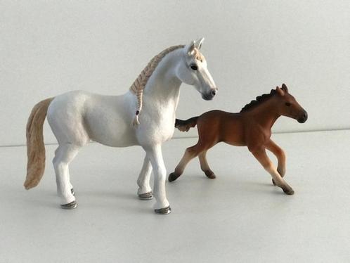 Schleich paarden Lusitano en Mustang., Verzamelen, Dierenverzamelingen, Ophalen of Verzenden
