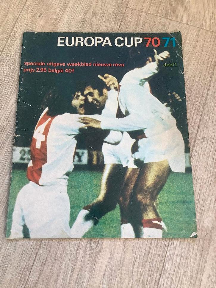 REVUE EUROPA CUP 70-71      DEEL 1        SPECIALE UITGAVE, Verzamelen, Sportartikelen en Voetbal, Gebruikt, Boek of Tijdschrift
