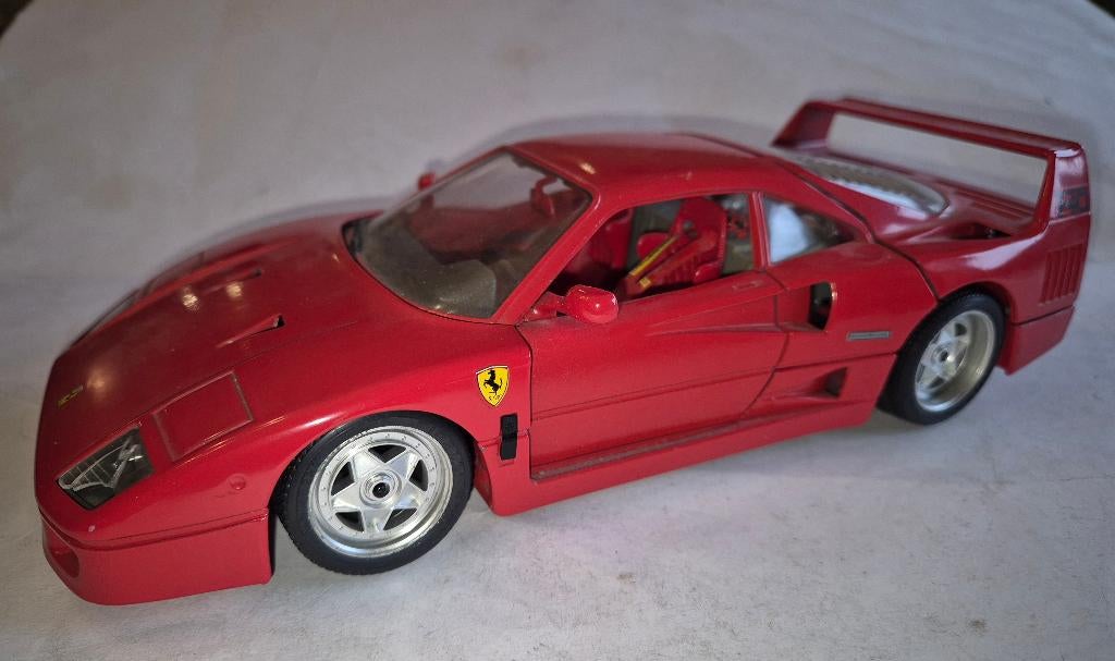 Ferrari F40 Modelauto 1:18, Hobby en Vrije tijd, Modelauto's | 1:18, Ophalen of Verzenden, Zo goed als nieuw, Auto, Bburago