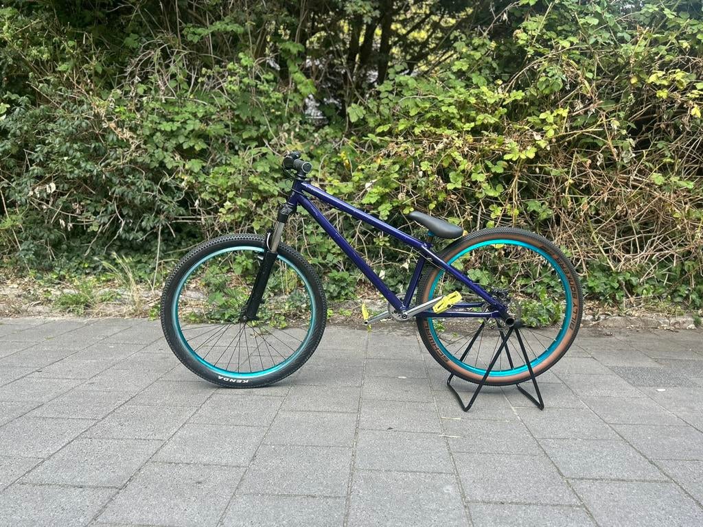 Dirt jumper | 26 inch | custom purple/blue, Fietsen en Brommers, Ophalen of Verzenden, Zo goed als nieuw